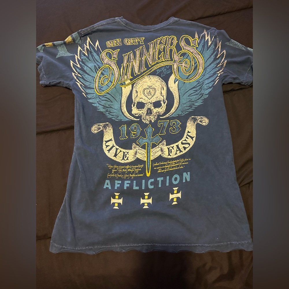 Men’s medium Affliction tshirt